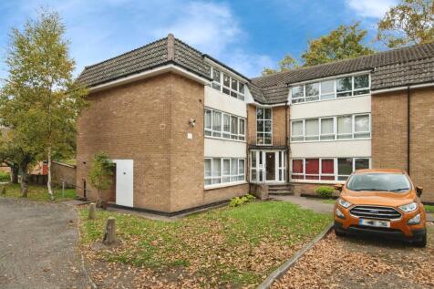 2 bedroom ground floor flat for sale