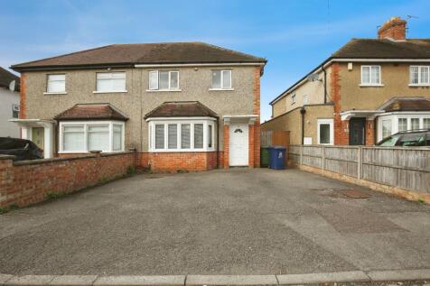 5 bedroom semi-detached house for sale