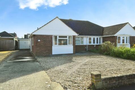 3 bedroom semi-detached bungalow for sale