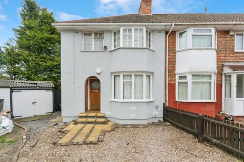 3 bedroom semi-detached house for sale