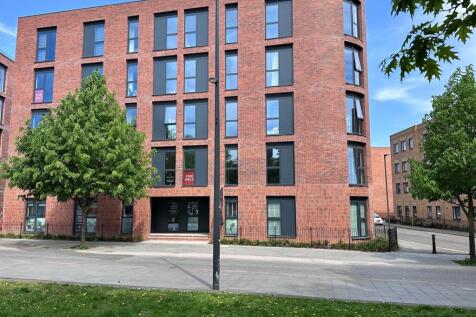 Studio flat for sale