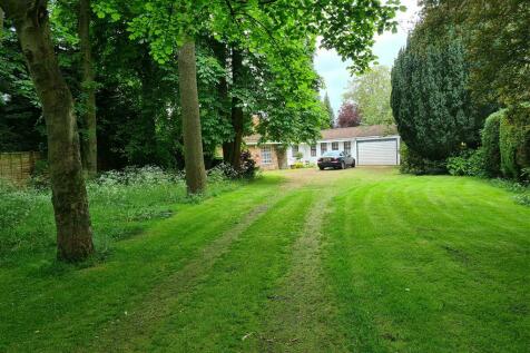 3 bedroom detached bungalow for sale