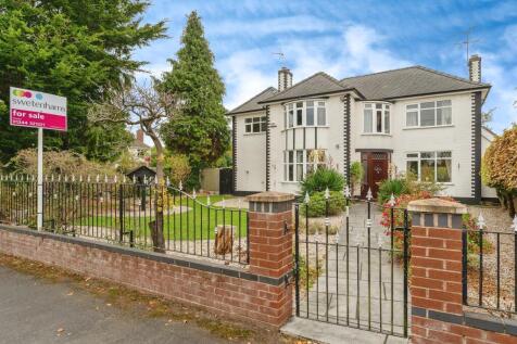 5 bedroom detached house for sale