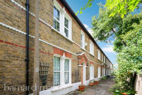 1 bedroom cottage for sale