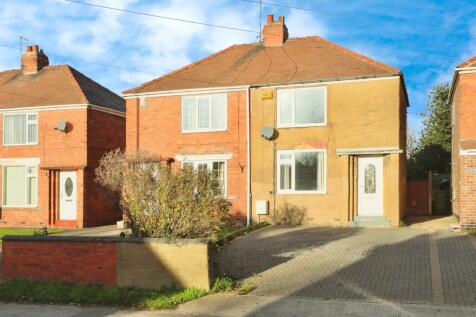 2 bedroom semi-detached house for sale