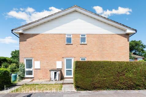 2 bedroom maisonette for sale