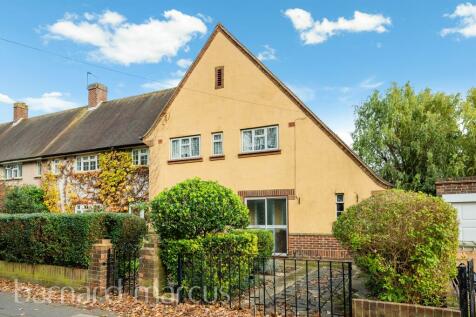 3 bedroom end of terrace house for sale