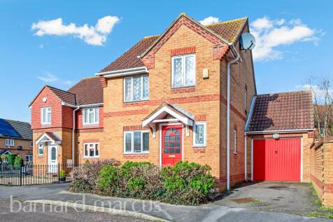 3 bedroom link detached house for sale