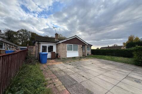 3 bedroom detached bungalow for sale