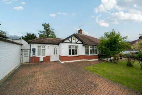 3 bedroom semi-detached bungalow for sale