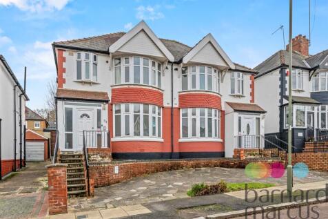 6 bedroom semi-detached house for sale