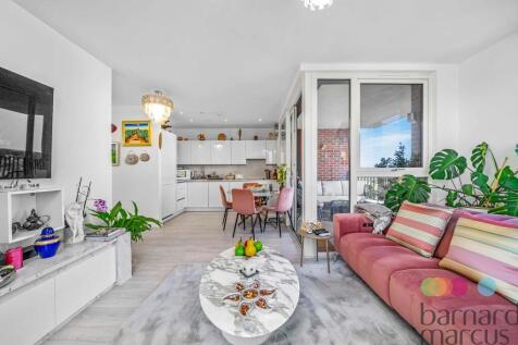 2 bedroom flat for sale