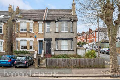 5 bedroom semi-detached house for sale