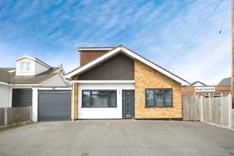 2 bedroom detached house for sale