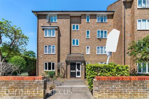 Studio flat for sale