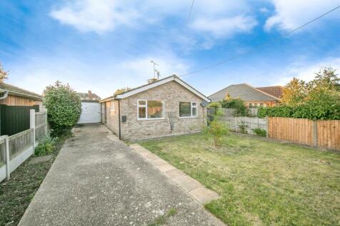 2 bedroom detached bungalow for sale