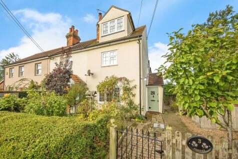 3 bedroom end of terrace house for sale