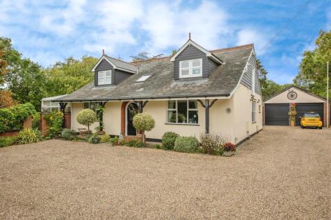 4 bedroom chalet for sale
