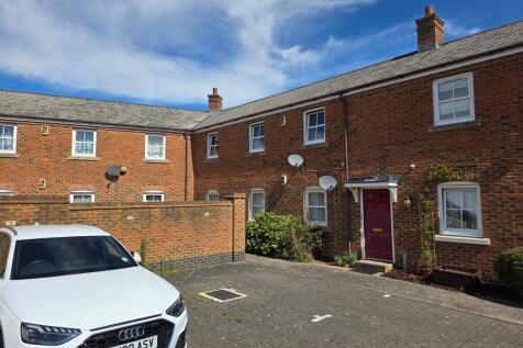 1 bedroom maisonette for sale