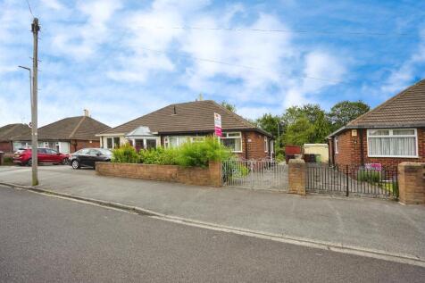 2 bedroom semi-detached bungalow for sale