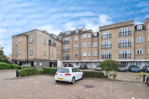 2 bedroom ground floor flat for sale