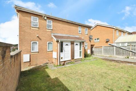 Studio flat for sale