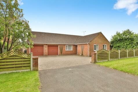 3 bedroom detached bungalow for sale