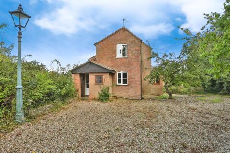 3 bedroom cottage for sale