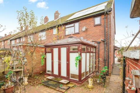 2 bedroom end of terrace house for sale