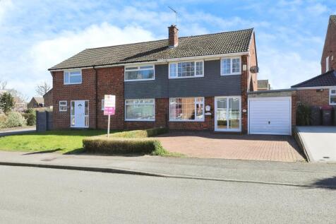 3 bedroom semi-detached house for sale