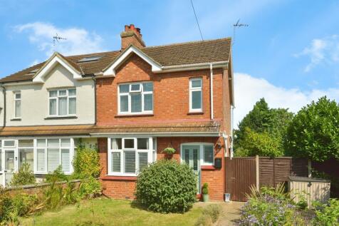 2 bedroom semi-detached house for sale