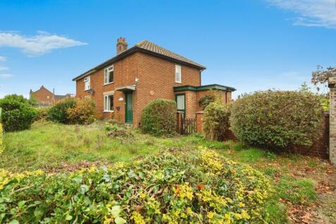 2 bedroom semi-detached house for sale