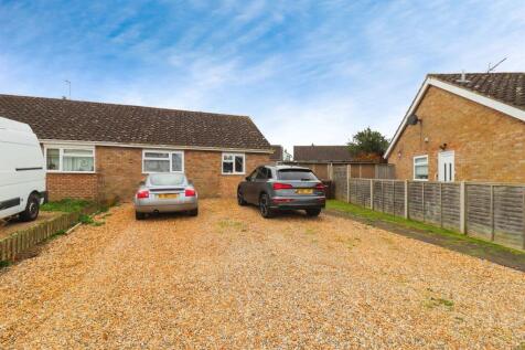 2 bedroom semi-detached bungalow for sale