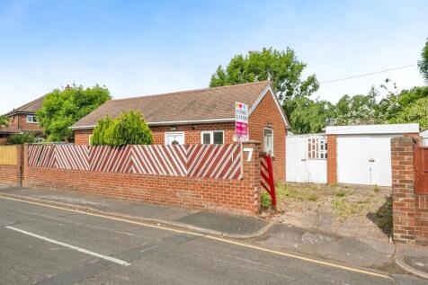 2 bedroom detached bungalow for sale