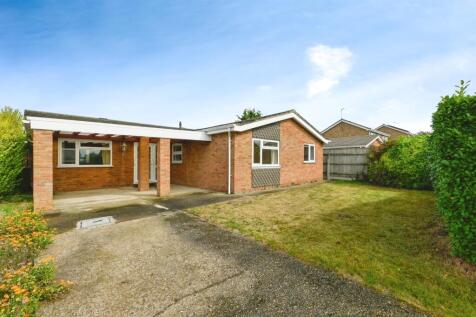4 bedroom detached bungalow for sale