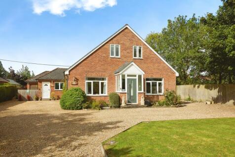 5 bedroom detached house for sale