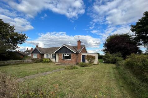 2 bedroom semi-detached bungalow for sale