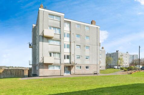 Studio flat for sale