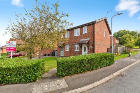 2 bedroom semi-detached house for sale