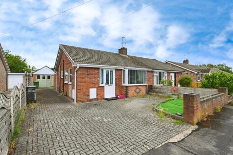 2 bedroom semi-detached bungalow for sale