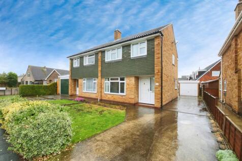 Semi-detached house for sale