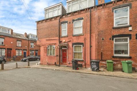 5 bedroom flat for sale