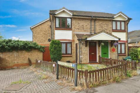 2 bedroom semi-detached house for sale
