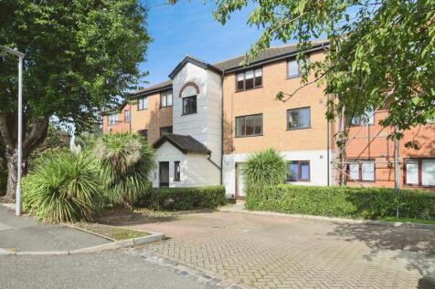 Studio flat for sale