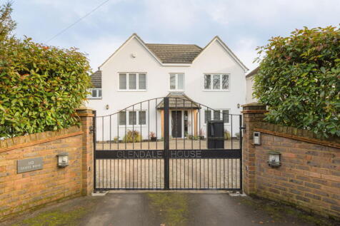 Grove Road, Tring, Hertfordshire HP23 5 bed detached house for sale