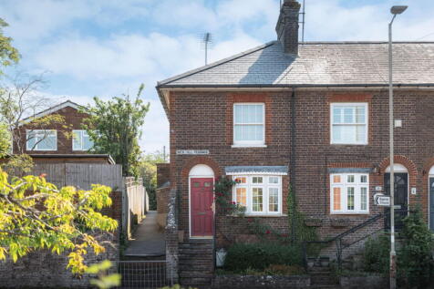 New Mill Terrace, Tring... 2 bed end of terrace house for sale