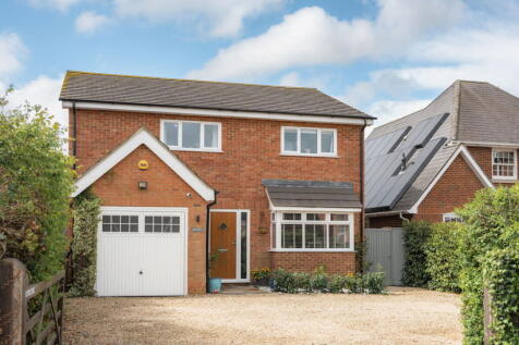 High Street, Cheddington... 4 bed detached house for sale