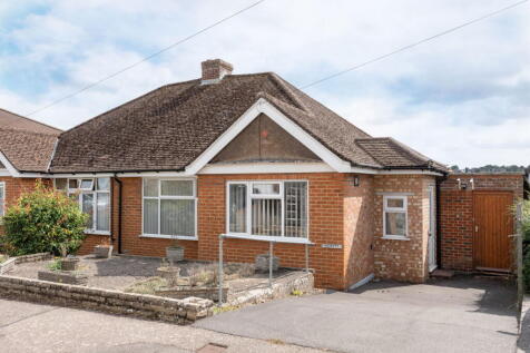 2 bedroom semi-detached bungalow for sale