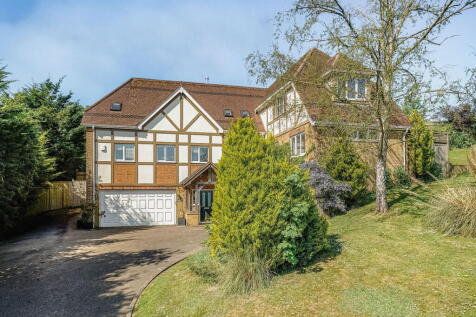 Cobbetts Ride, Tring, Hertfordshire HP23 6 bed detached house for sale