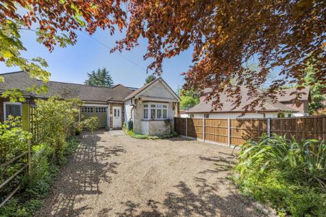 Manor Road, Cobham, Gravesend 4 bed link detached house for sale
